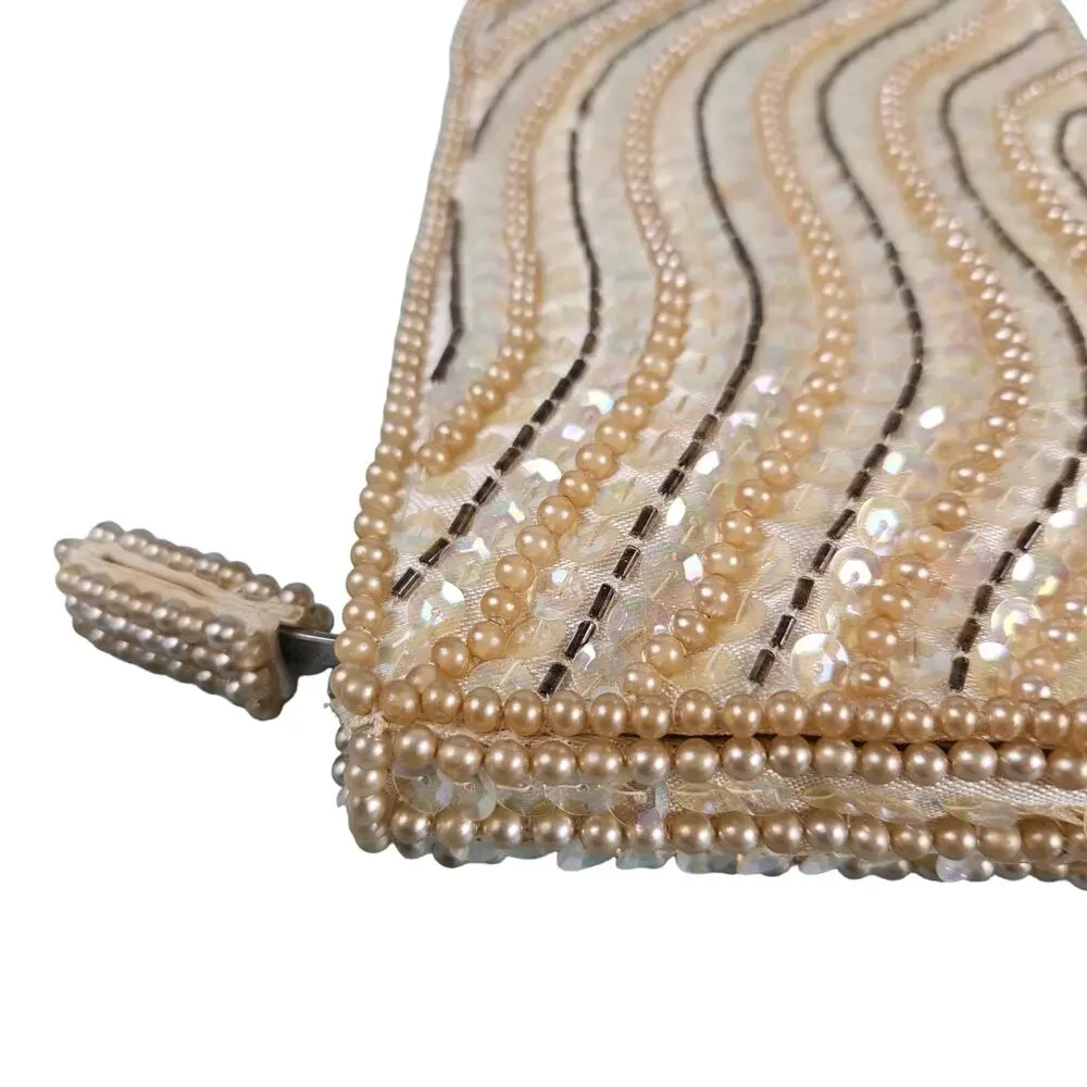 Silvercraft beaded sequined shiny vintage clutch 1960's‎